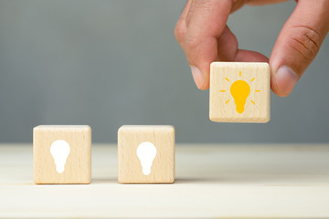 车辆温度传感器坏了有什么特征？