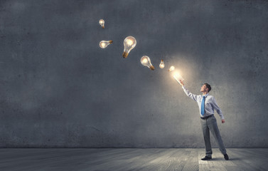 汽车显示abs和刹车灯一直亮是什么原因